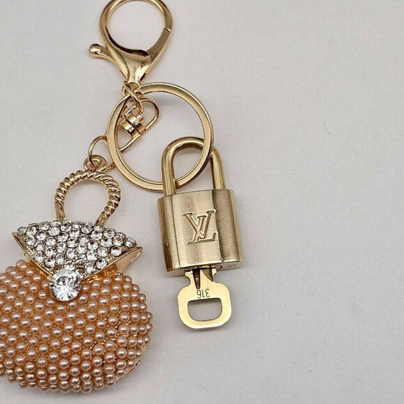 Authentic Louis Vuitton Lock & Key with unbranded Pearl Keycharm, Keychain - Picture 7 of 8